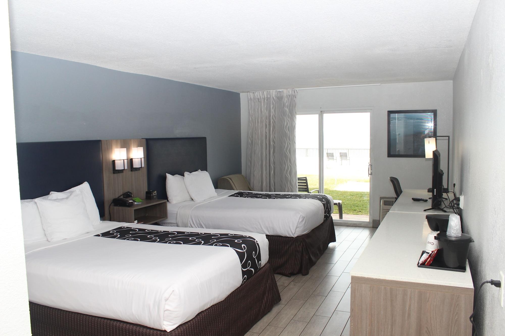 Hotel La Quinta By Wyndham Oceanfront