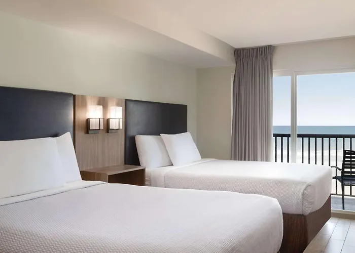 La Quinta By Wyndham Oceanfront Daytona Beach