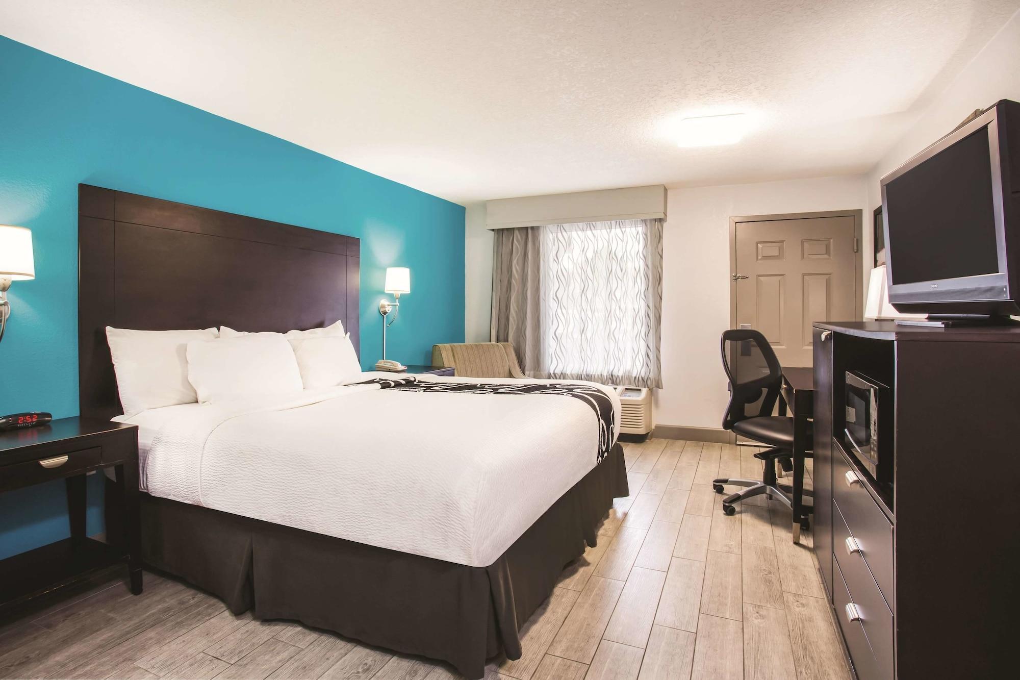 La Quinta By Wyndham Oceanfront Hotel