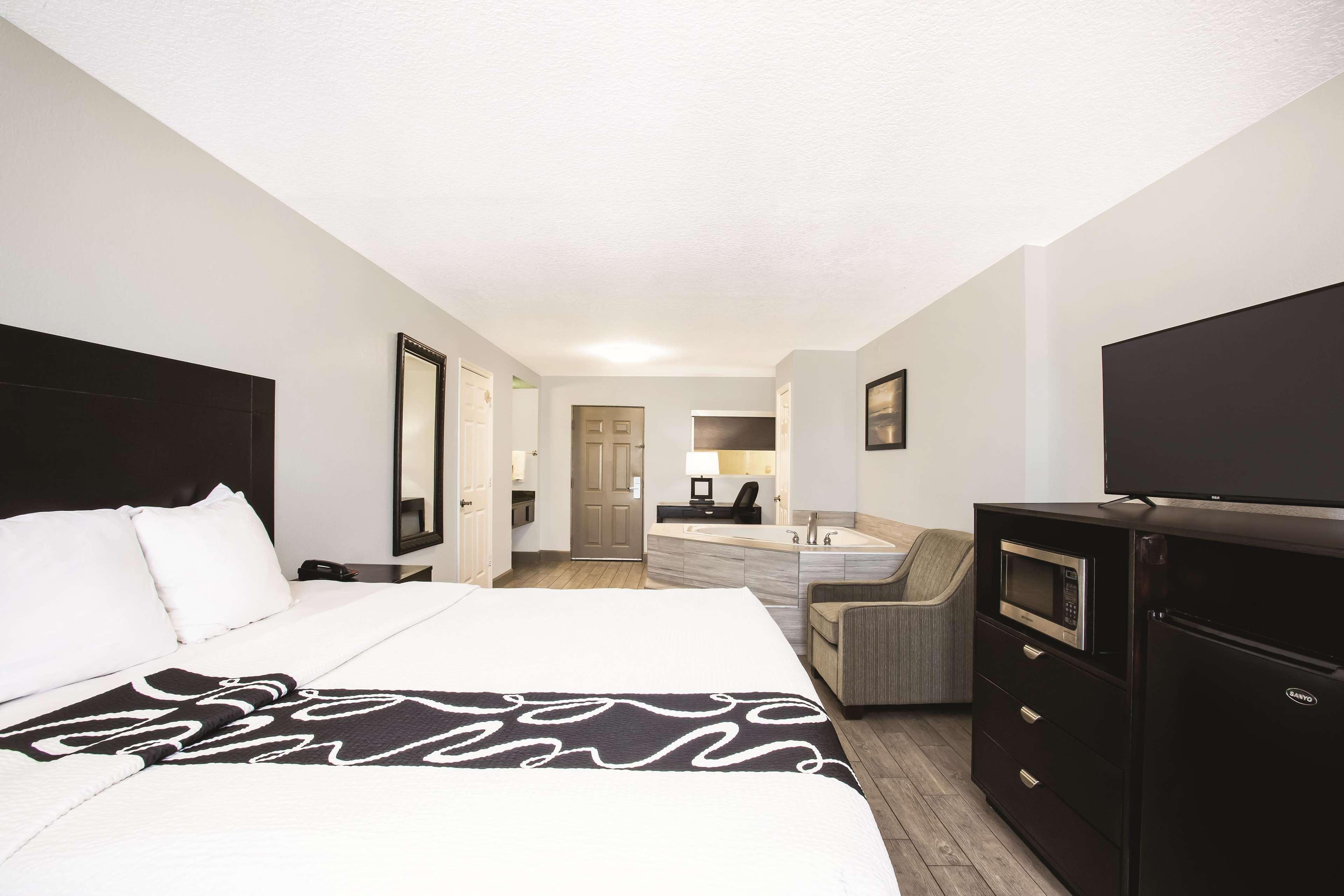 Hotel La Quinta By Wyndham Oceanfront 3*
