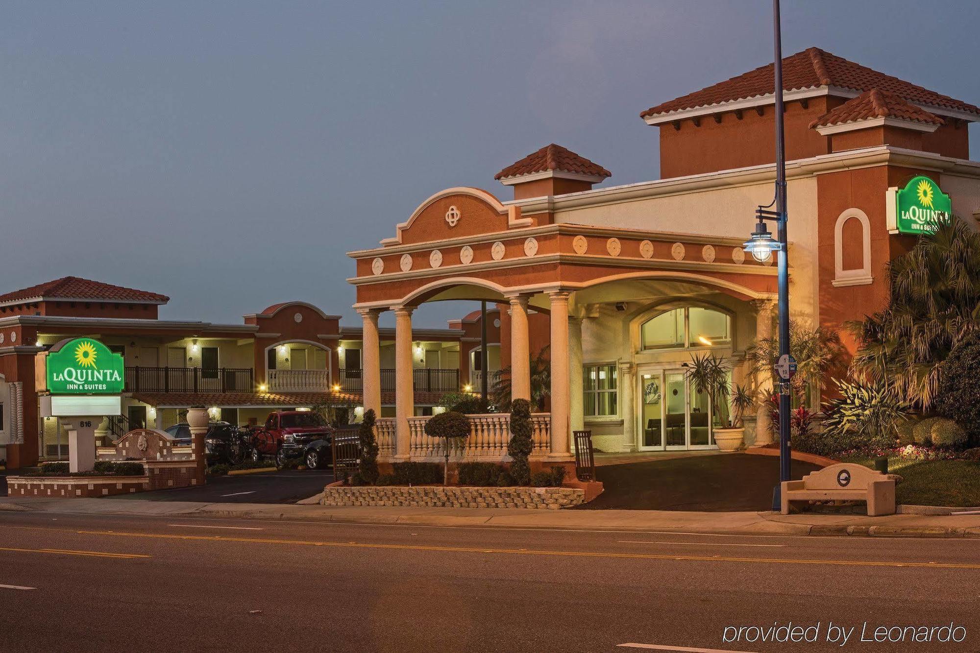 Hotel La Quinta By Wyndham Oceanfront